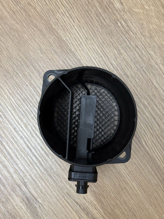 03L906461A Оригінал Датчик температури та масової витрати повітря VAG