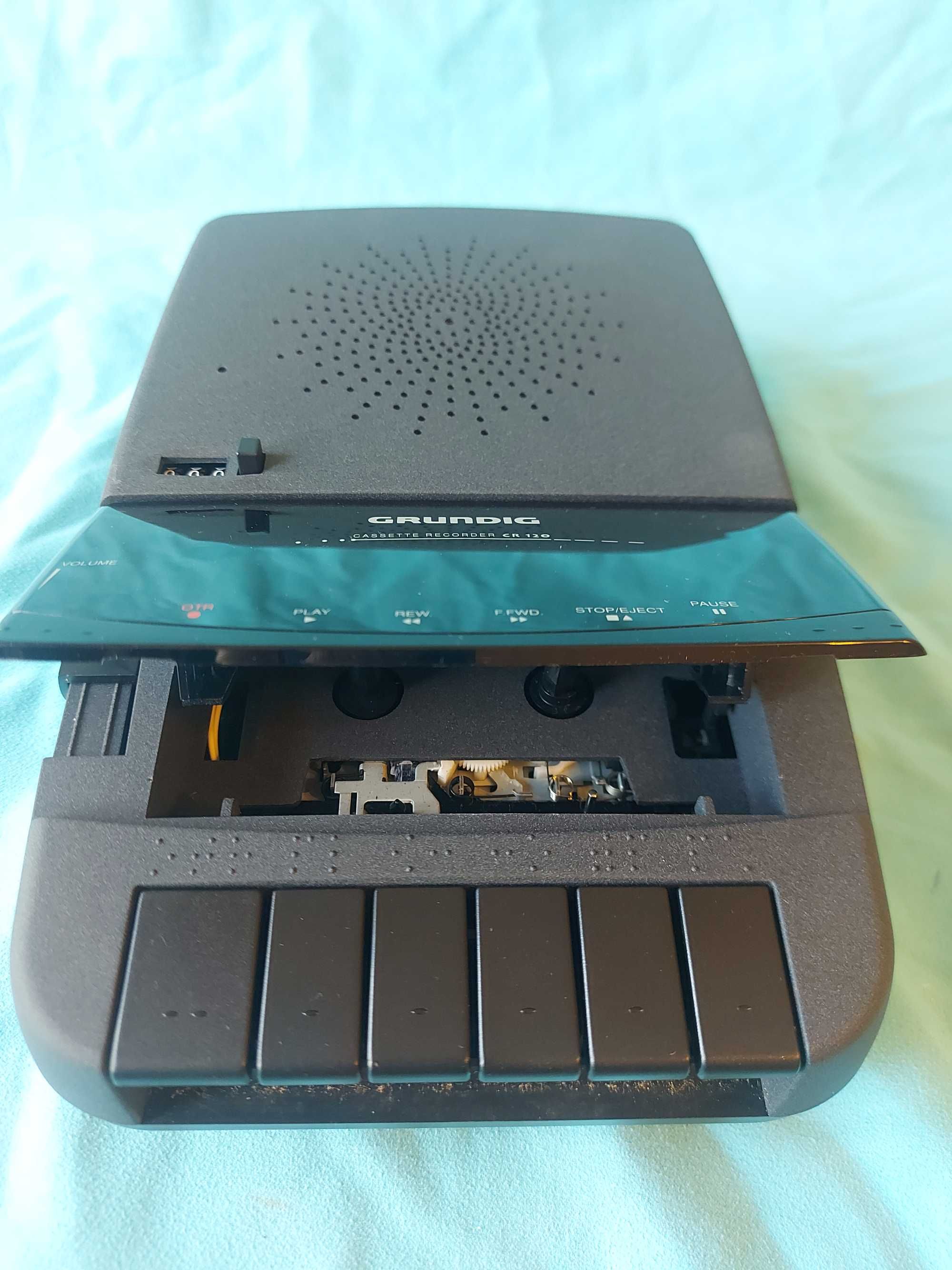 Śliczny, sprawny magnetofon Grundig, oryginał z epoki kaset