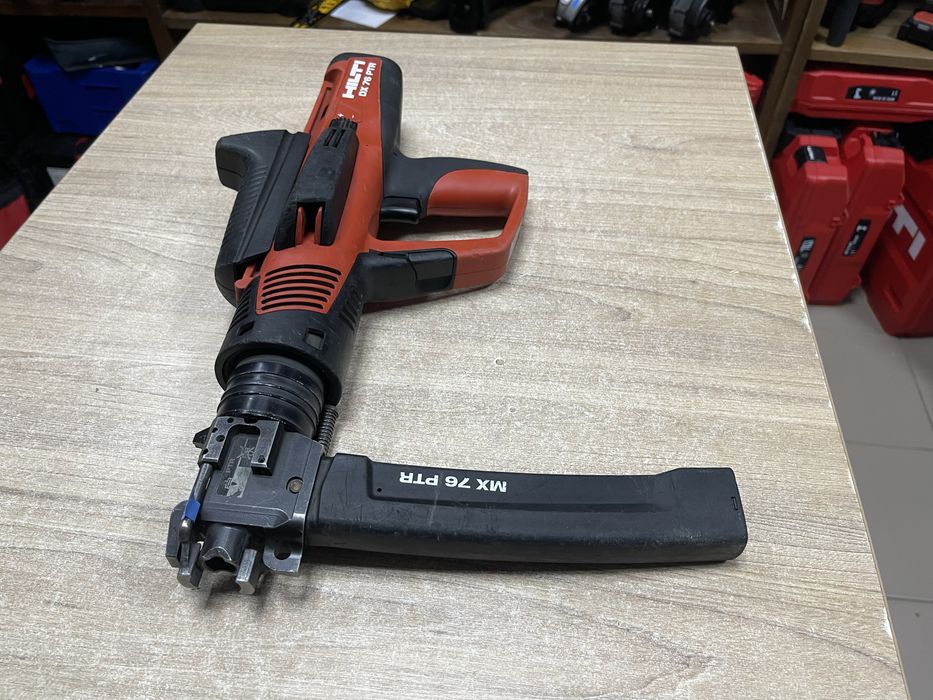 Hilti DX 76 PTR / пороховий монтажний пістолет Хілті