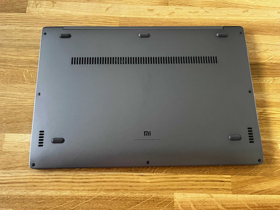 Notebook - Xiaomi Mi Air 13.3" / i5 8250U / 8GB RAM / 256 GB SSD