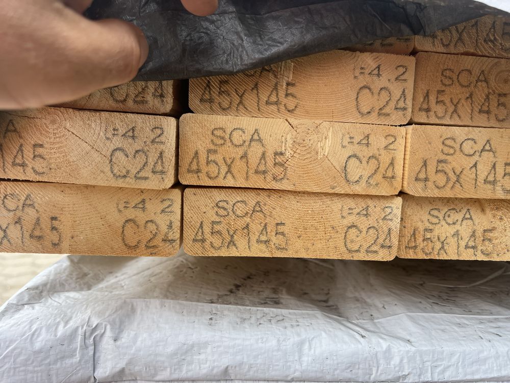 Drewno konstrukcyjne C24  suszone komorowo