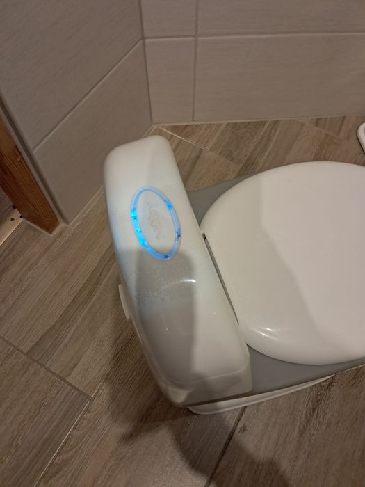 Nocnik jak prawdziwa toaleta