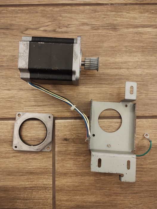 Silnik krokowy Vexta C6244 -9212K 5.7V, 1.6A