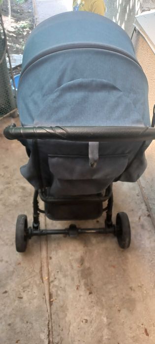 Дитяча прогулянкова коляска