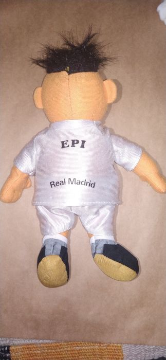 Boneco de peluche Egas