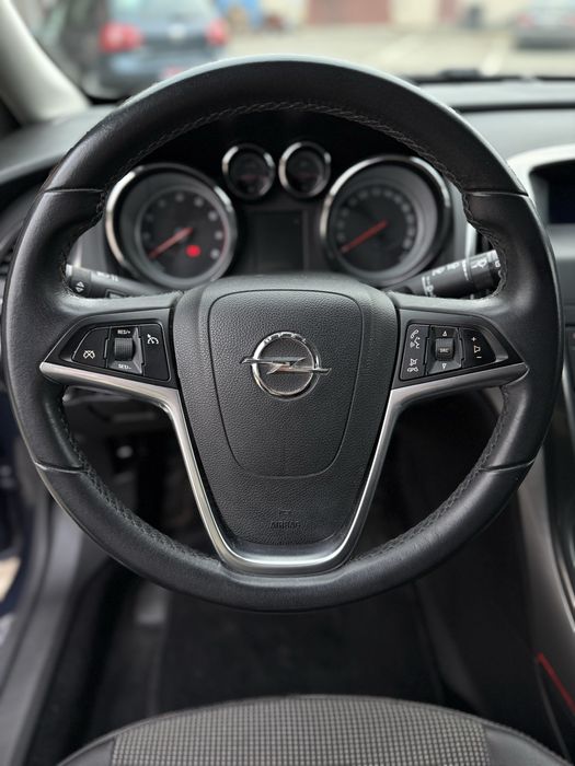 Opel Astra 1.6mpi Cosmo