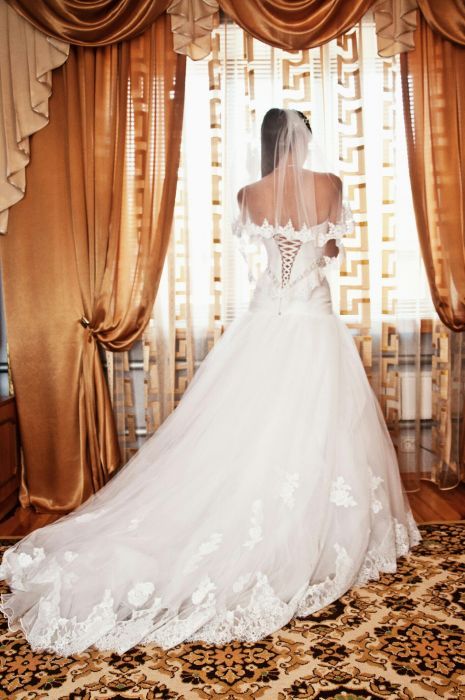 Свадебное платье