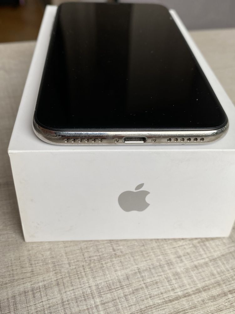 Iphone X 64 GB srebna szarość