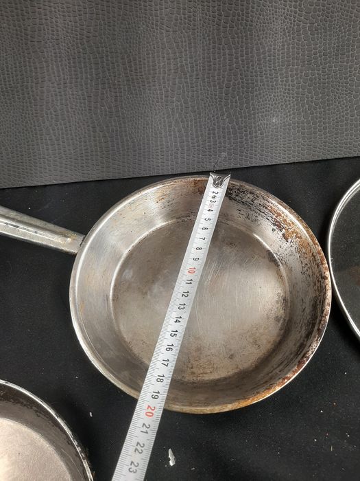 Сковорода чугунная - нержавейка