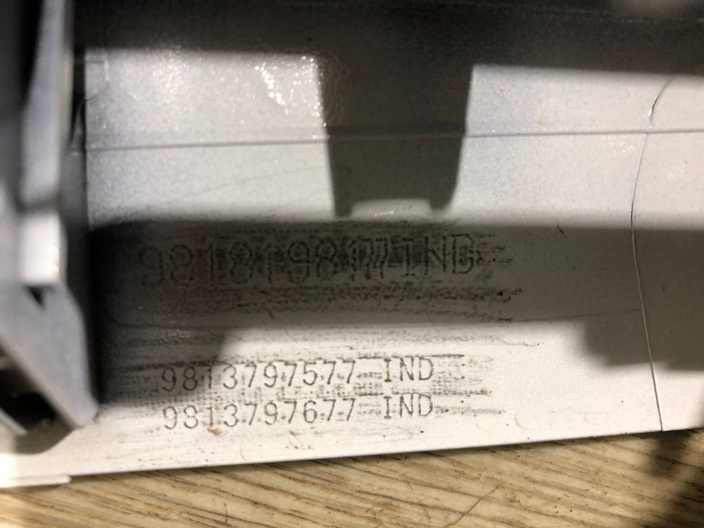 Крышка багажника Молдинг Toyota ProAce (2016-2022 г.) бленда накладка