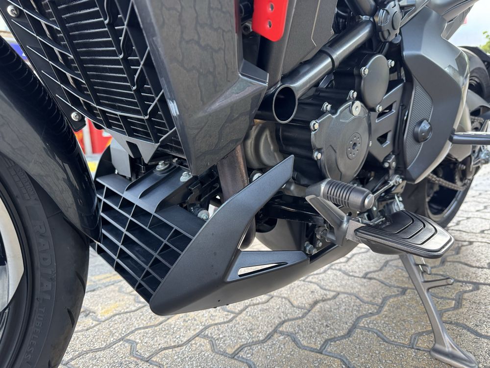 Mota 350cc sem detalhes 2023