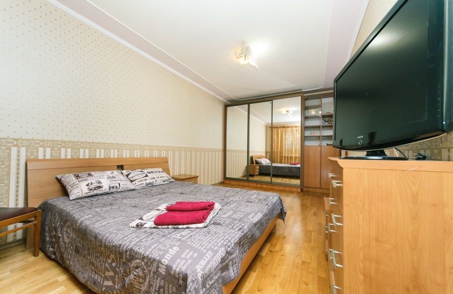 Посуточно  квартира Оболонский пр-кт 36Д м. героев днепра