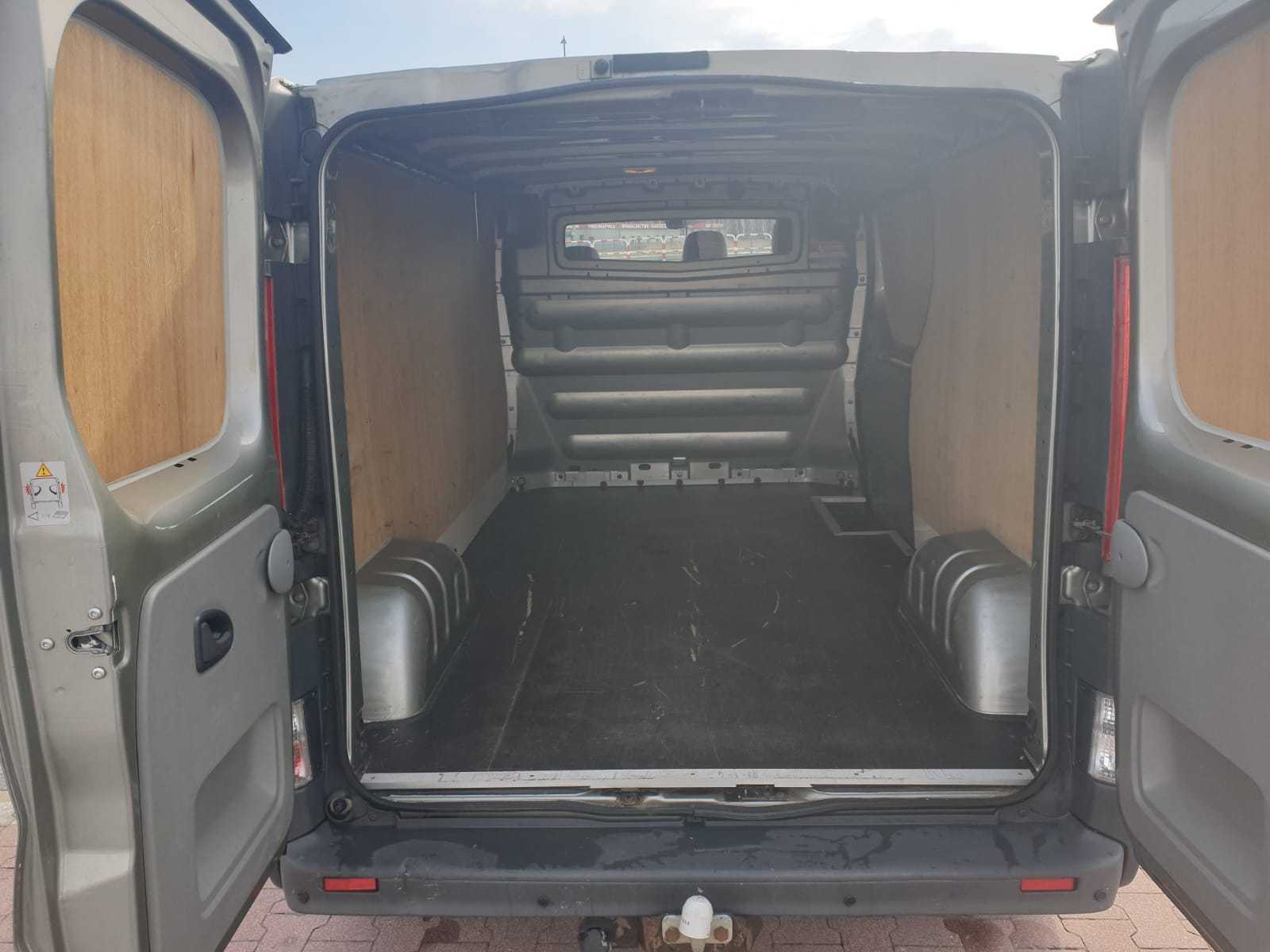 Wynajem Wypożyczenie Busa Dostawczego RENAULT TRAFIC LONG