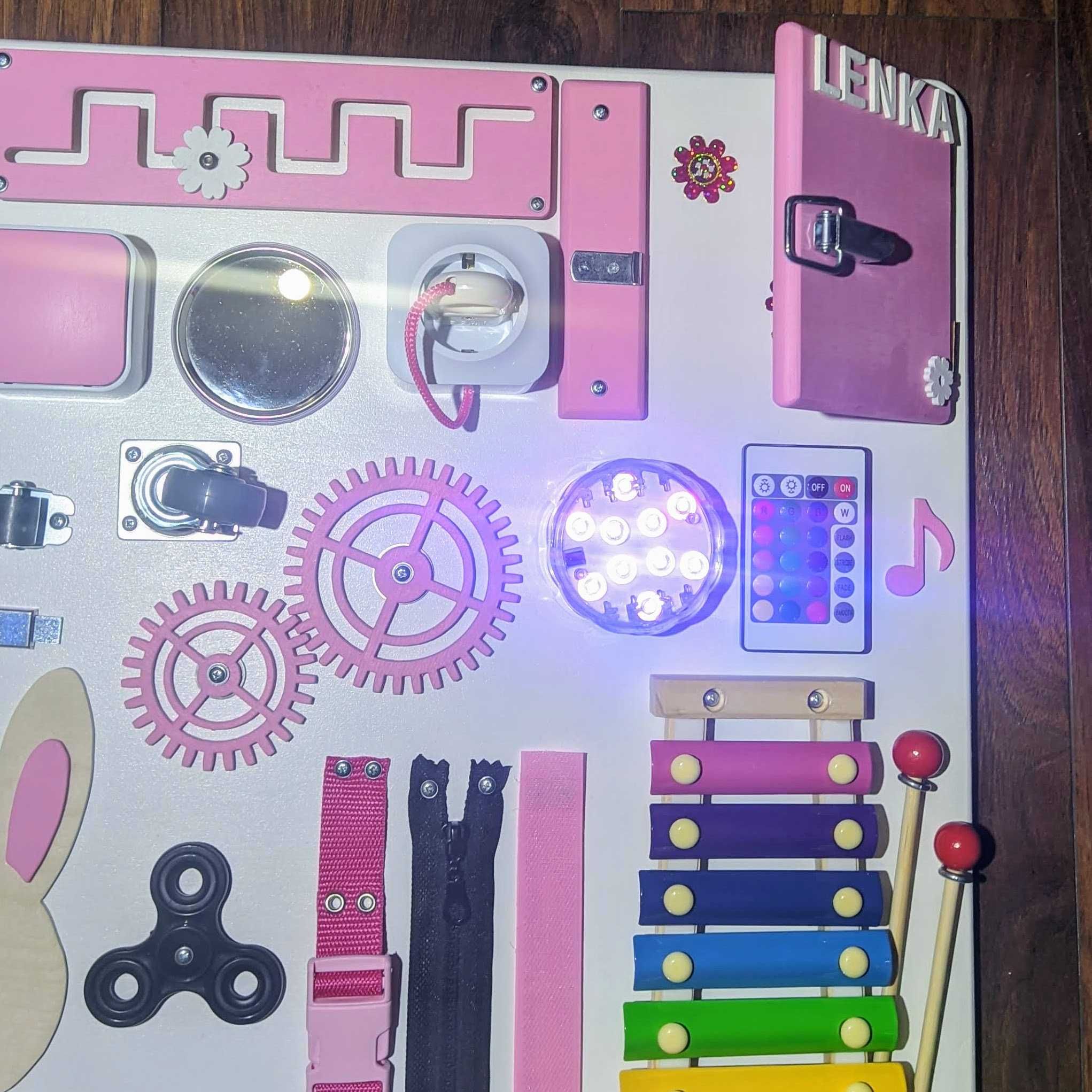 Tablica manipulacyjna 60x50cm Króliczek Cymbałki lampka RGB - IMIĘ