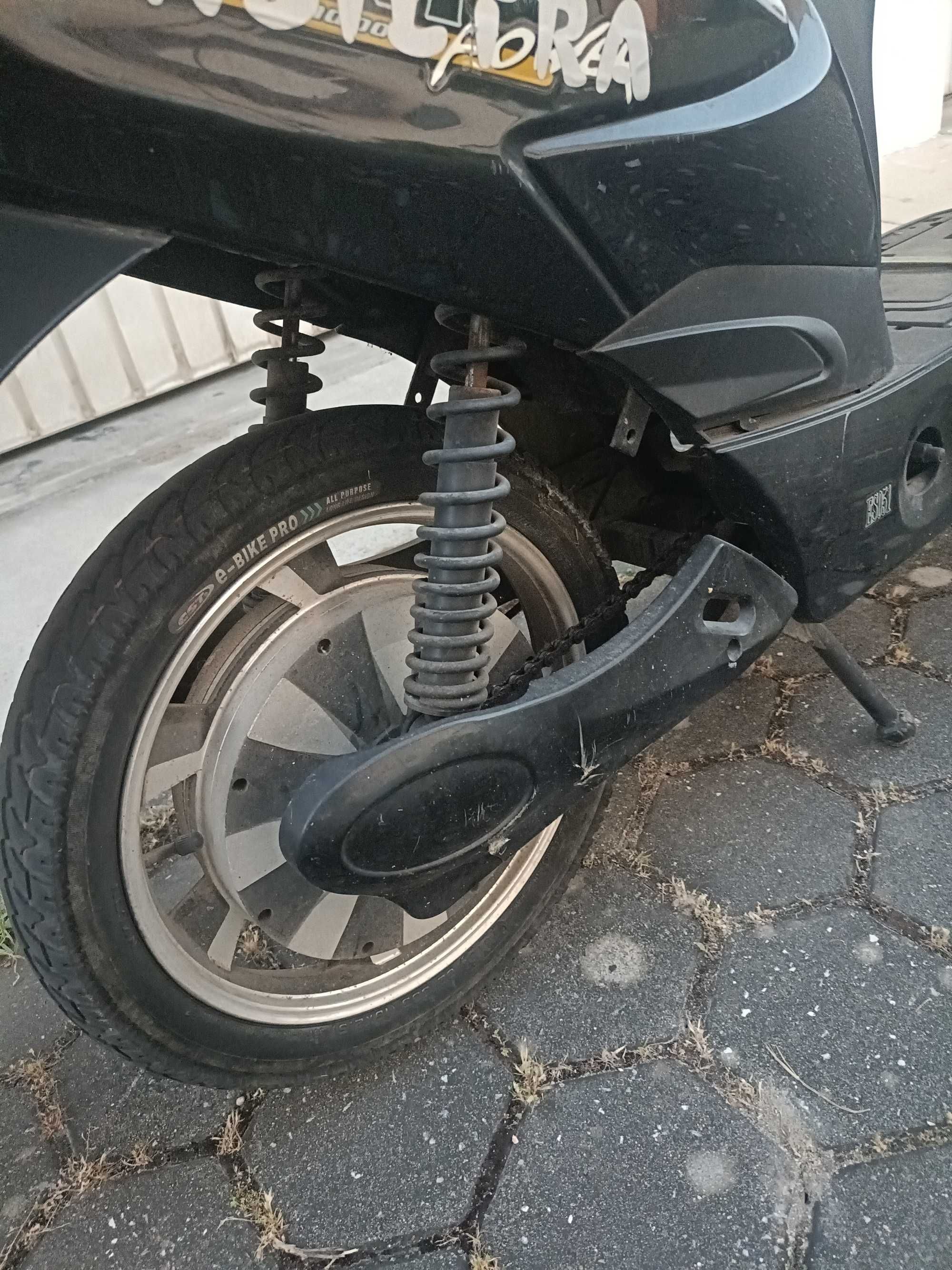 Scooter elétrica