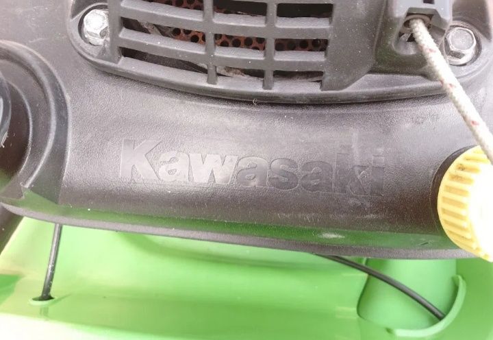 Газонокосилка бензиновая состояние новой.