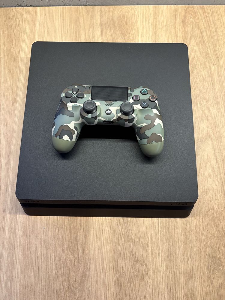 Konsola ps4+dualshock 4 (pad)