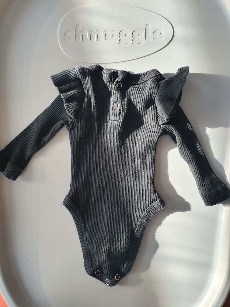 Piękne czarne body rozmiar 60