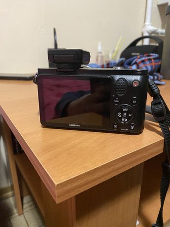 Фотоаппарат SAMSUNG NX1100