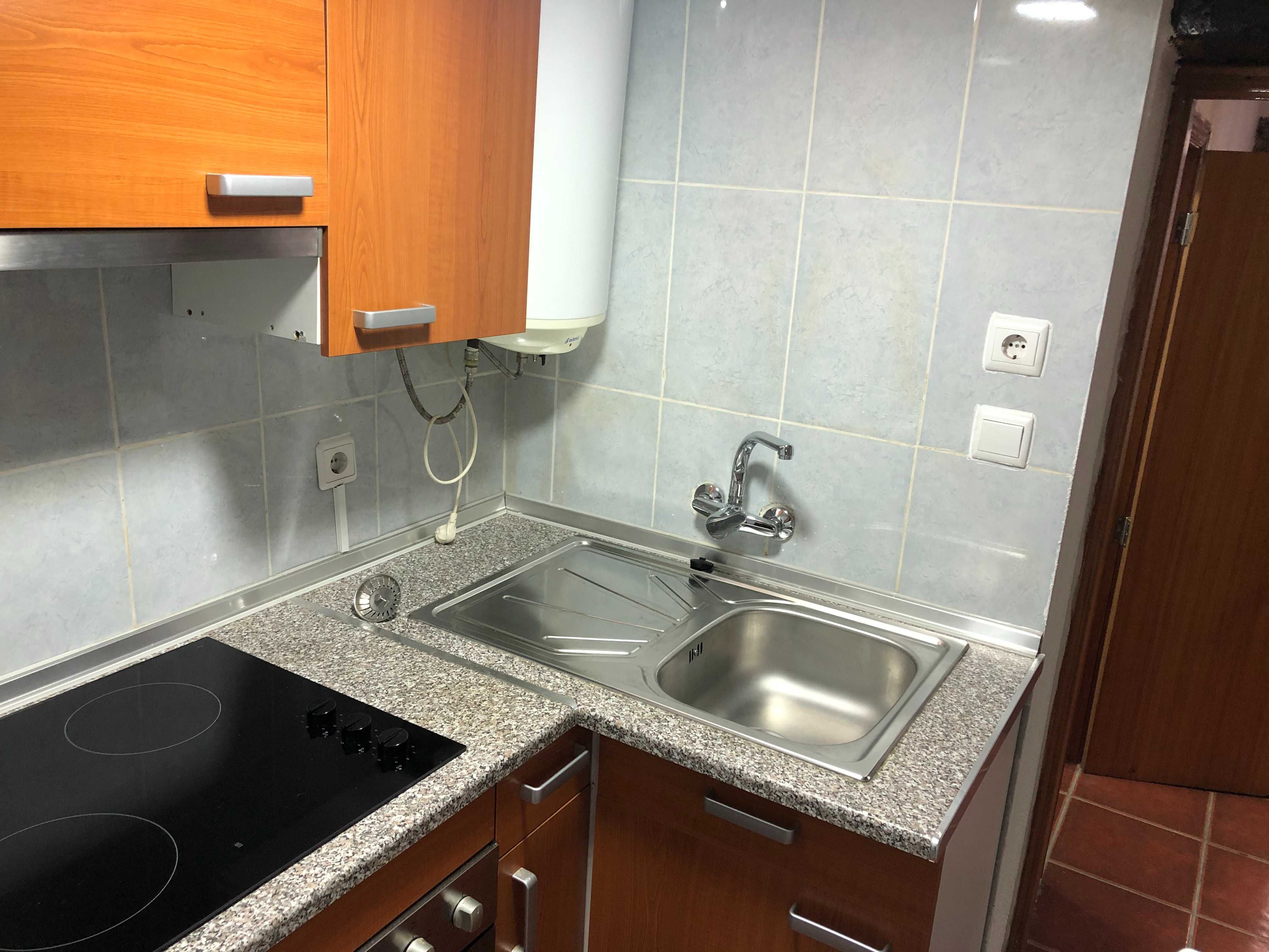 Arrenda-se T1 muito próximo do pólo principal da UBI e do pelourinho.