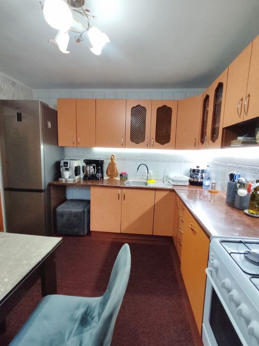 Продаж 3 кімнатної квартири на Київській