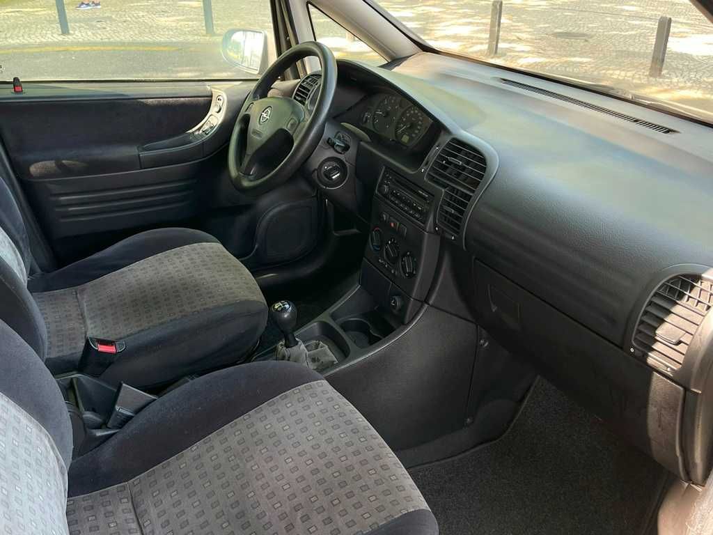 Opel Zafira 2.0 DTi Elegance 7 Lugares