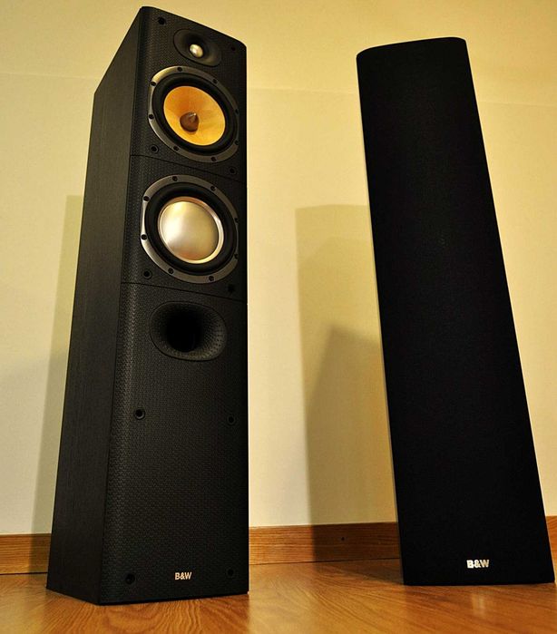 Colunas B&W 603 S3 150 W c/ novas um must em audiofilia