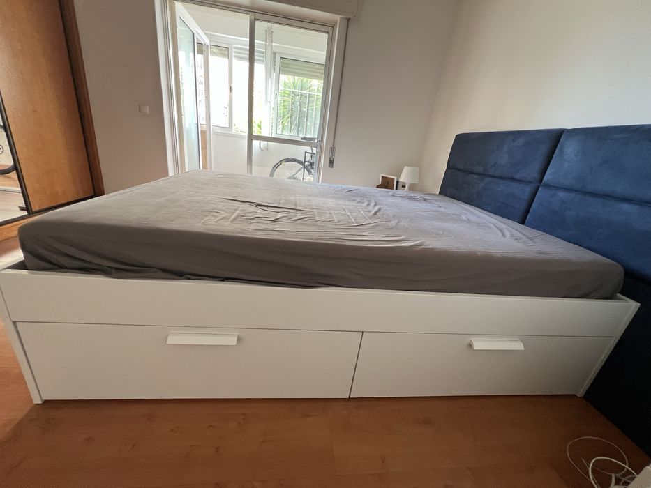 Cama Casal BRIMNES - Ikea,  cama com arrumacao 140 x 200 cm