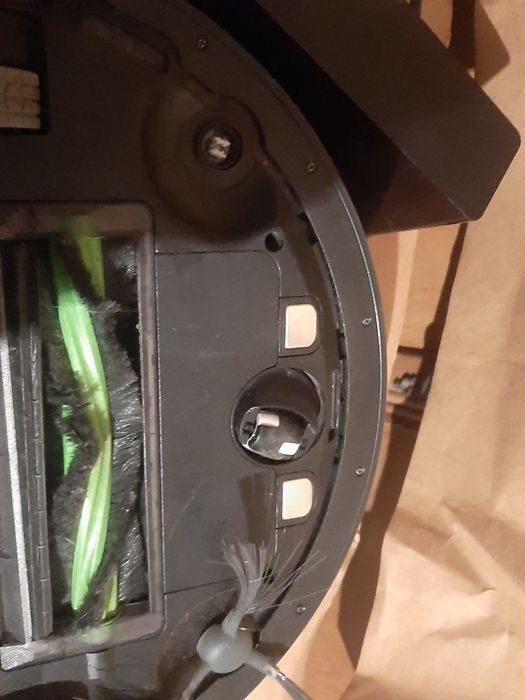 Robot sprzątający iRobot – stacja dokująca w zestawie