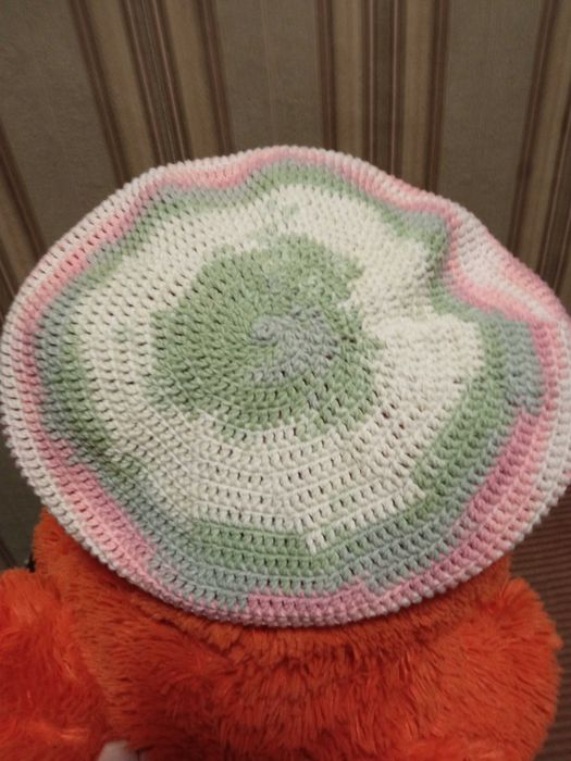 Берет, шляпа, головний убір