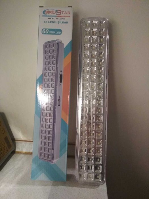 Світлодіодна LED лампа на акумуляторі Ліхтар Світильник Лампочка