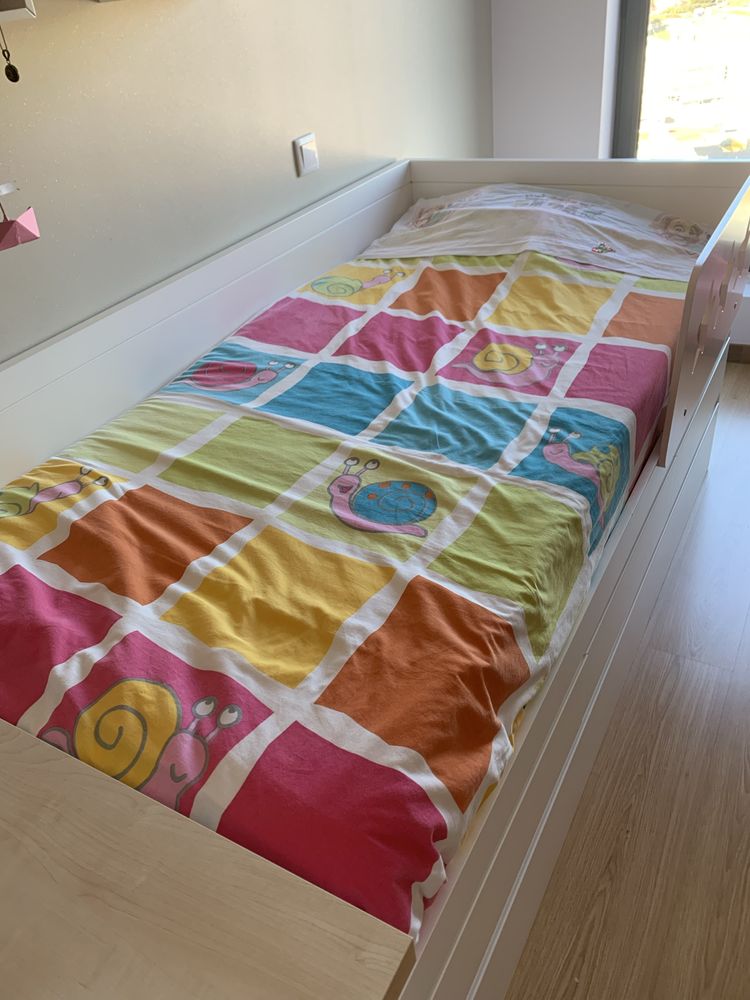 Cama de crianca (2 camas)