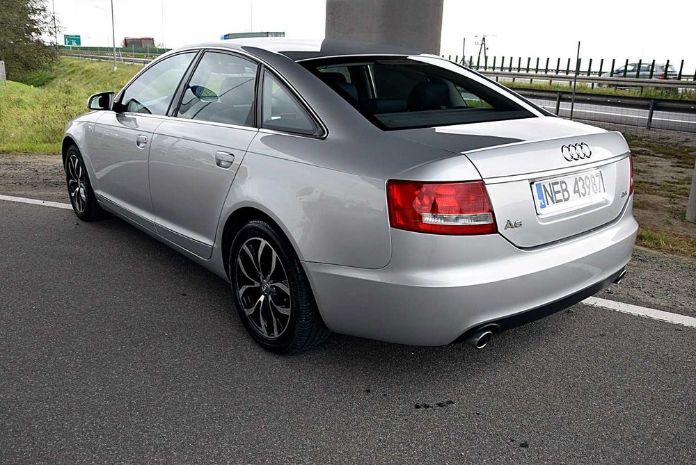 Audi A6, 2.4 benzyna, 2004 rok. Ładna, godna uwagi.