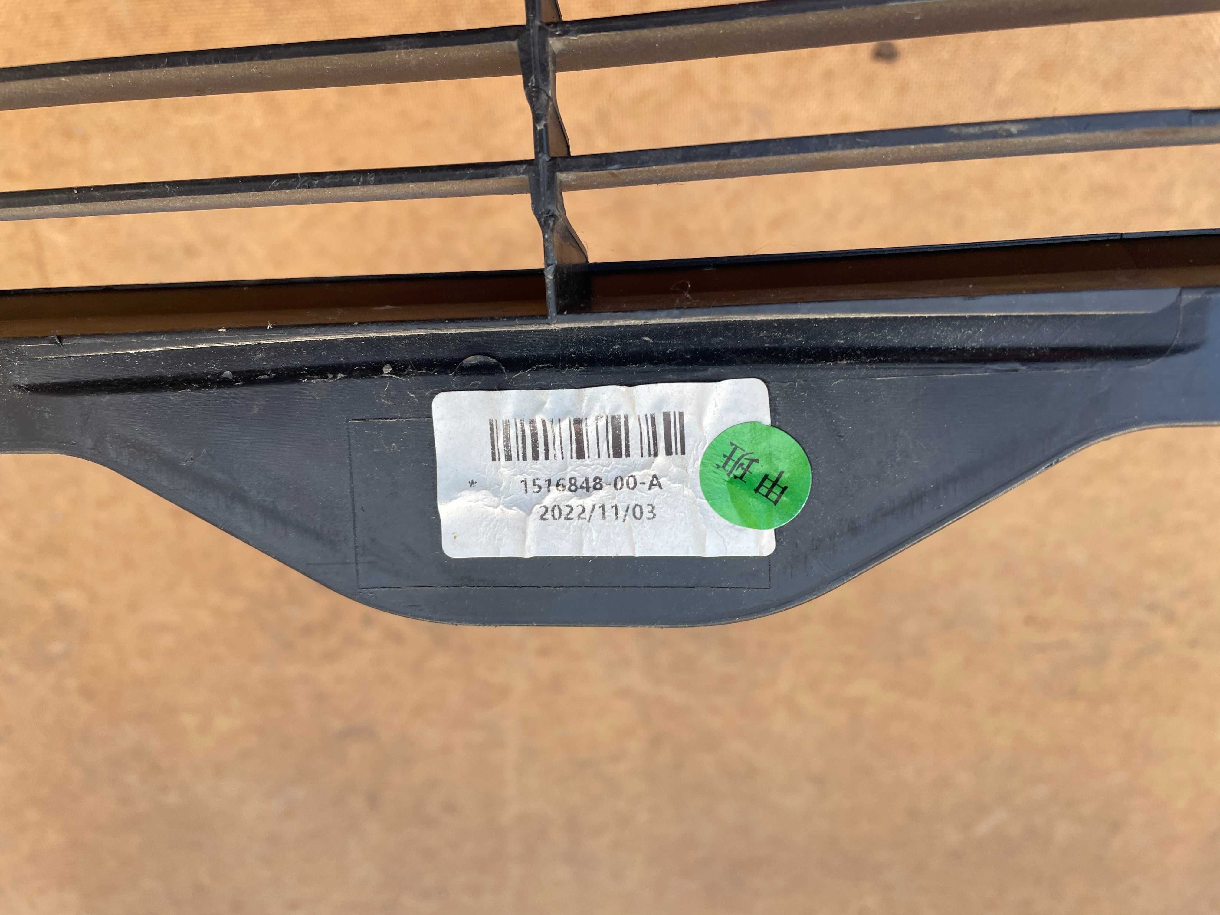 Решітка переднього бампера tesla model 3 оригінал 1516848-00-a Tesla 3
