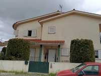 Moradia T4 em chaves