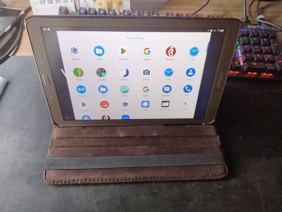 Планшет Samsung Galaxy Tab E SM-T561, 3G + чохол + захисна плівка