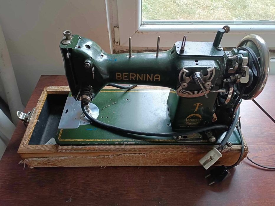 Zabytkowa maszyna do szycia Bernina 117 szwajcarska żeliwna antyk