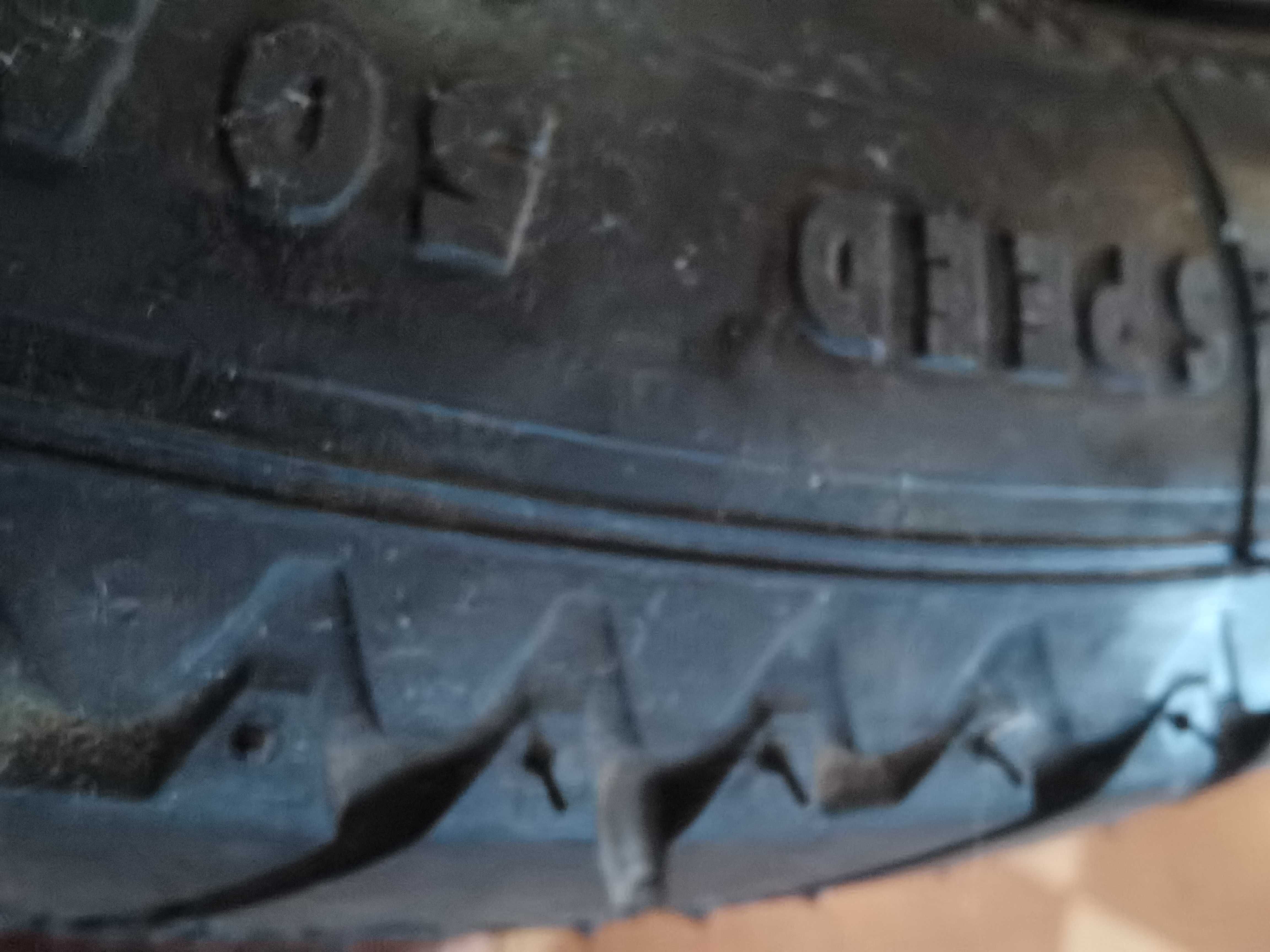 Pneu Suplente MICHELIN T115/70 R15 90M