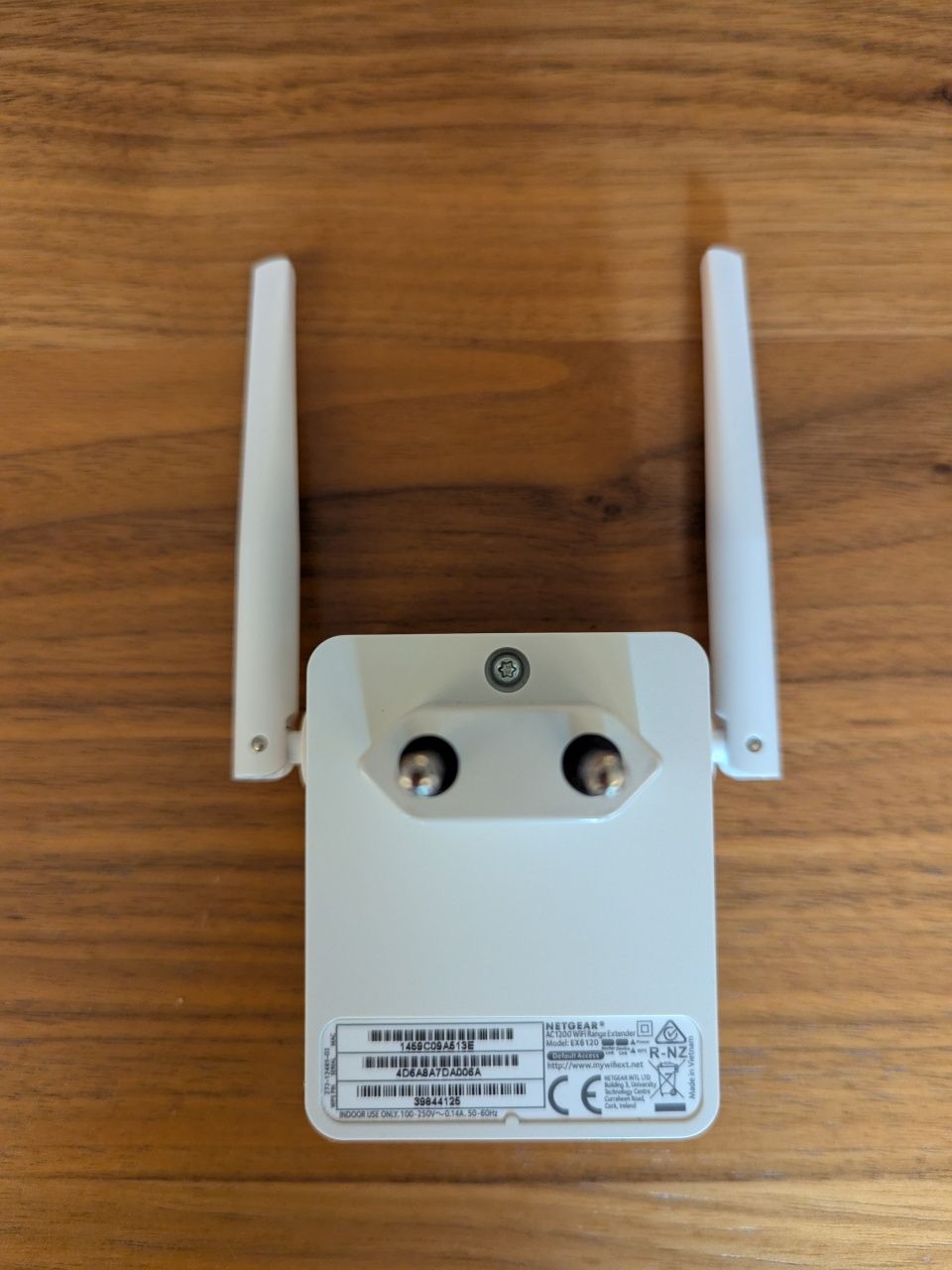 Netgear EX6120 wifi extender