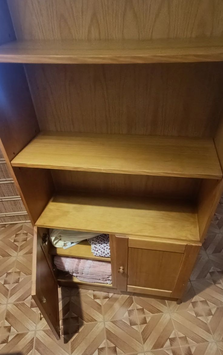 Estante em Caneças