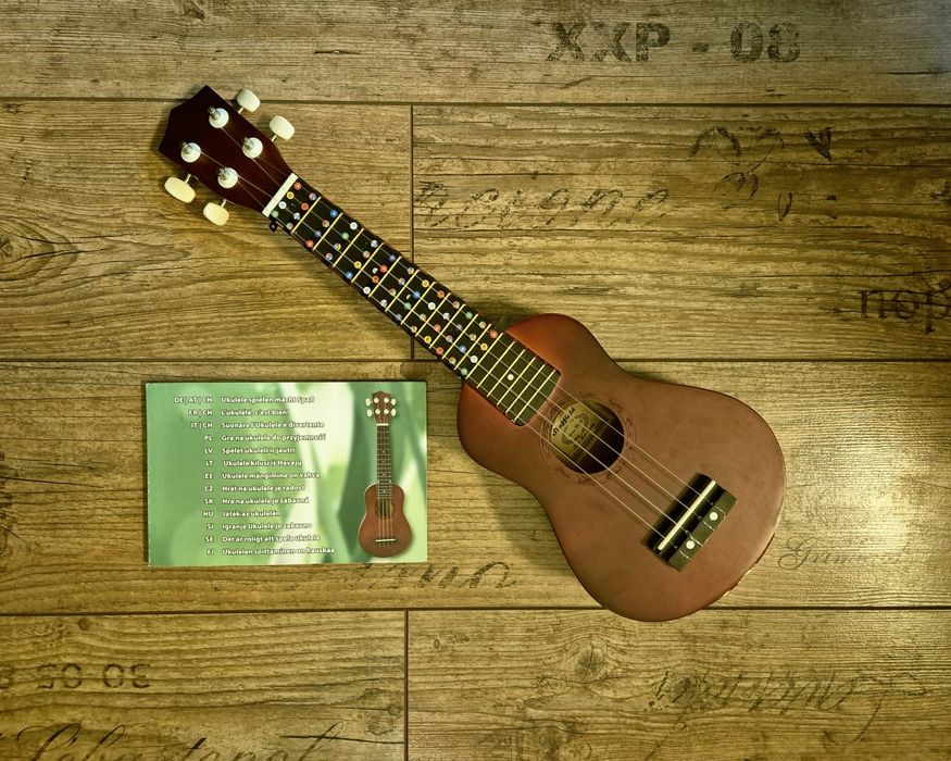 Ukulele sopranowe dla dziecka do nauki gry plus nuty i kostka GRATIS!