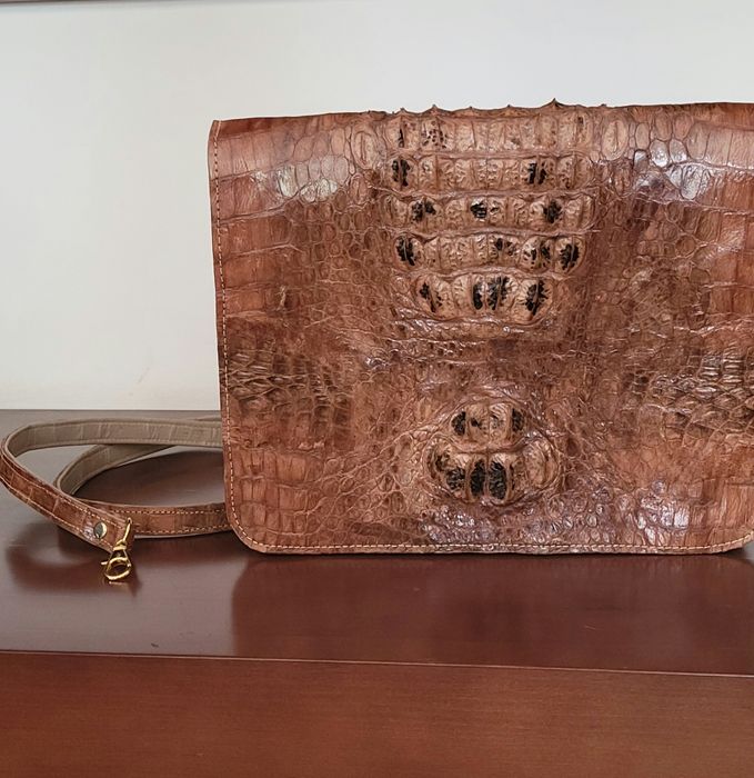 Сумка из крокодиловой кожи