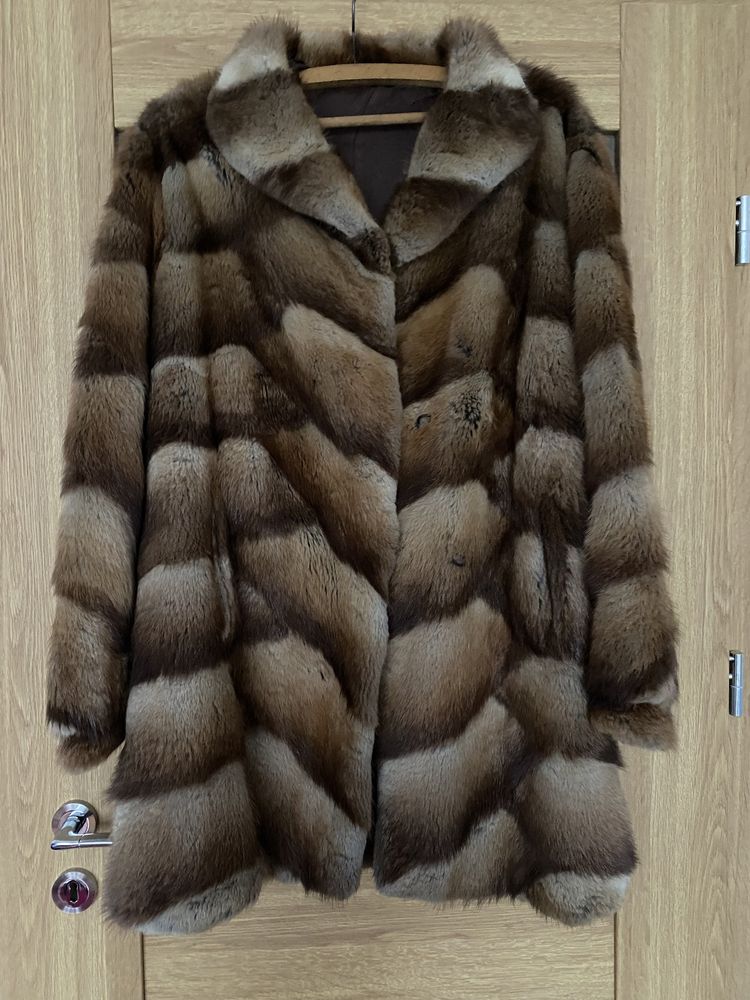 Zimowy płaszcz z prawdziwego futra