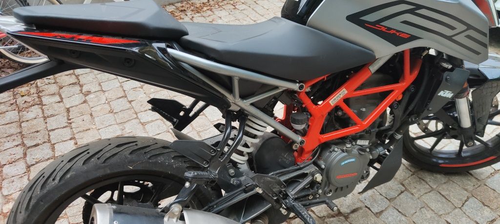 Moto KTM duke 125