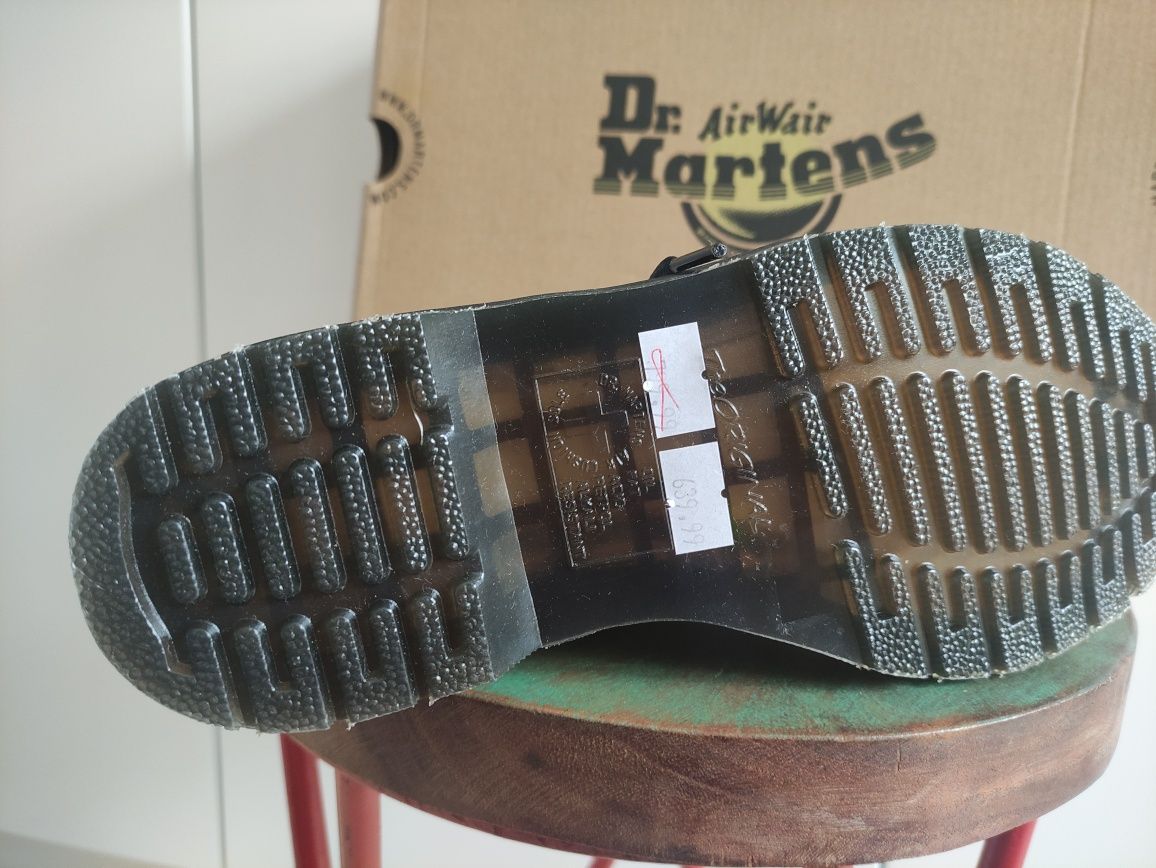 Dr Martens glany trapery buty