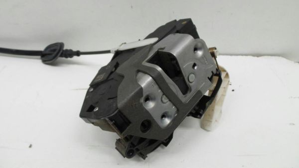 Fechadura / fecho porta frente esquerdo FORD Fiesta VI (CB1, CCN)