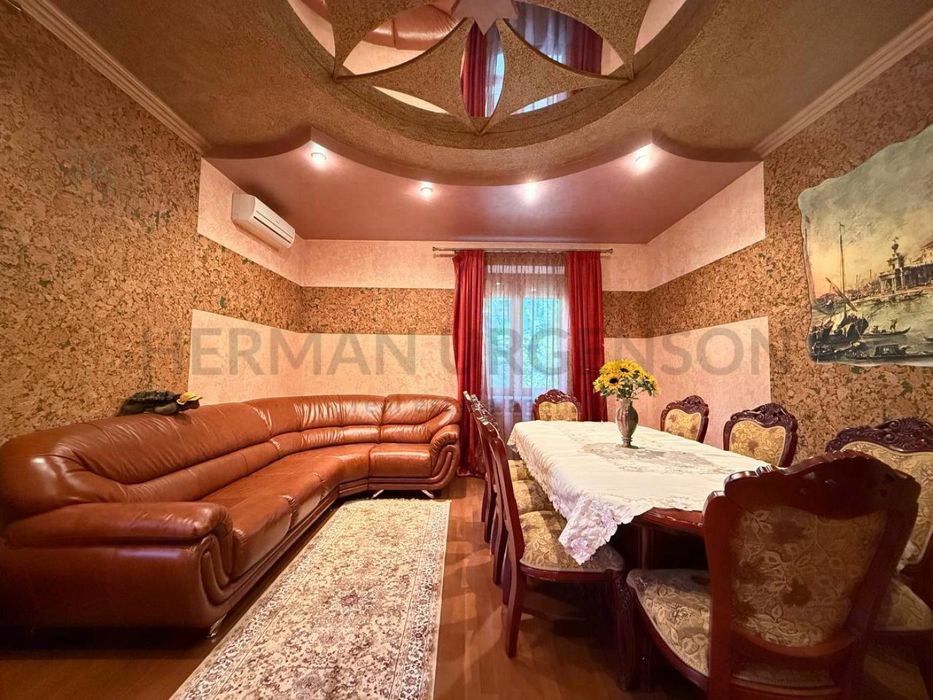 Продаж будинку 150 м.кв / 8 соток / Ужгород, Центр