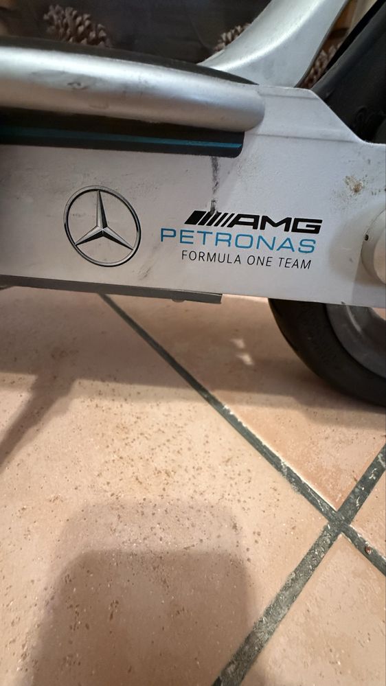 Trotinete xiaomi amg petronas