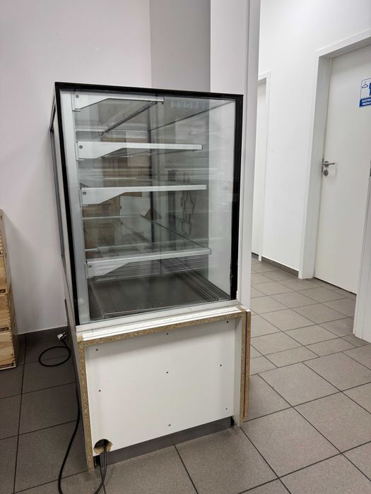 Lodówka witrynowa chłodnicza