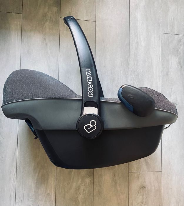 Fotelik Maxi Cosi Pebble Plus 0-13 + wkładka noworodkowa